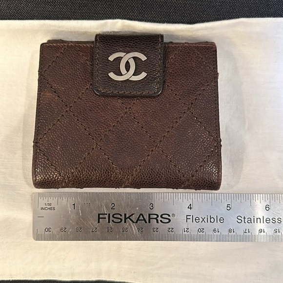 Chanel brown caviar leather compact wallet/coin, full set with original receipt - Picture 10 of 12